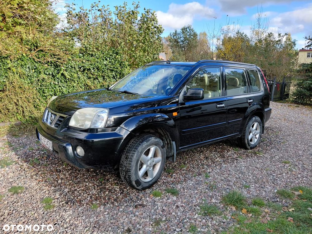 Nissan X-Trail 2.0 Luxury - 2