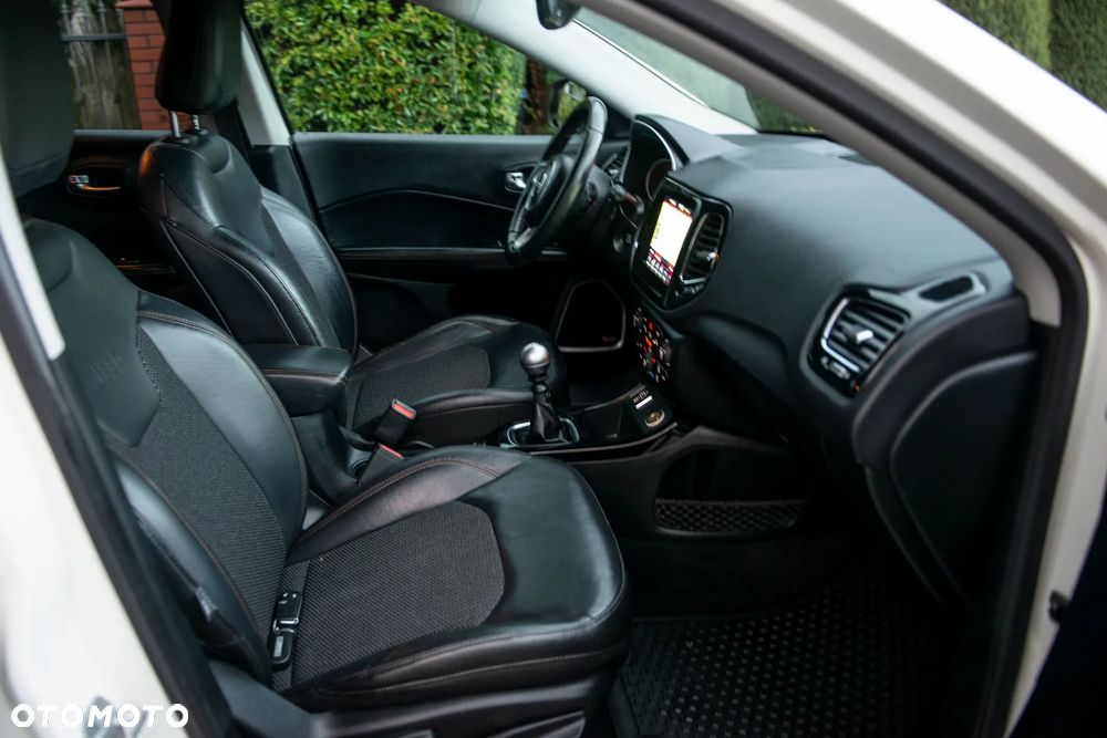 Jeep Compass 1.4 MultiAir Limited - 37
