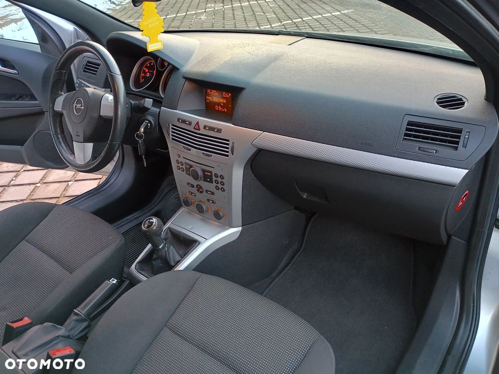 Opel Astra 1.8 16V Coupe - 14