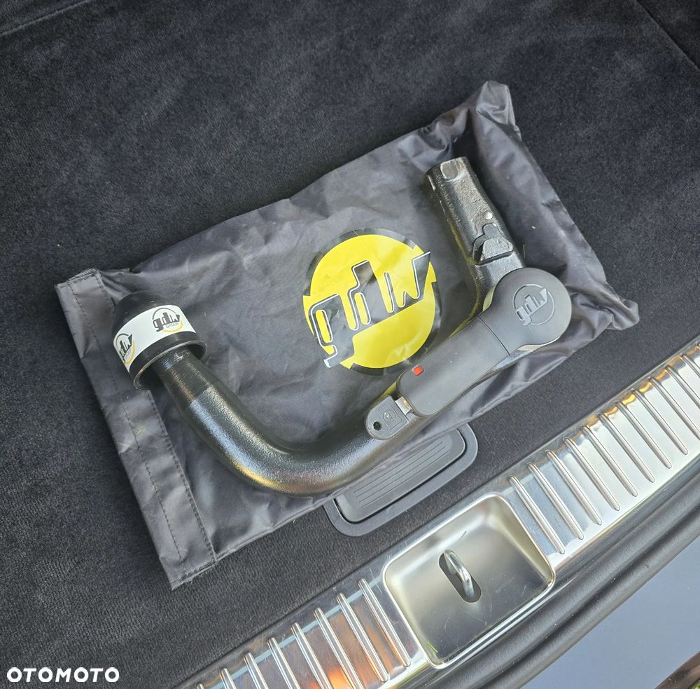 Mercedes-Benz Klasa E 220 d 9G-TRONIC AMG Line - 40