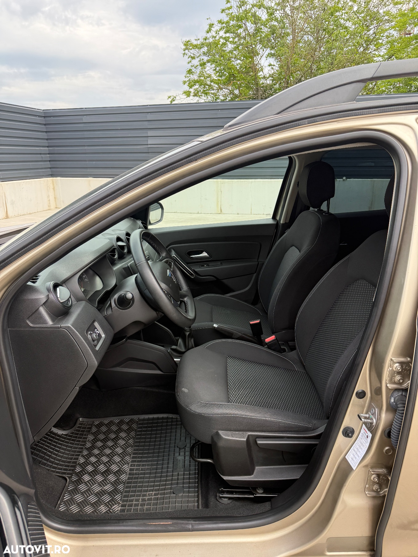 Dacia Duster 1.6 SCe Comfort - 10