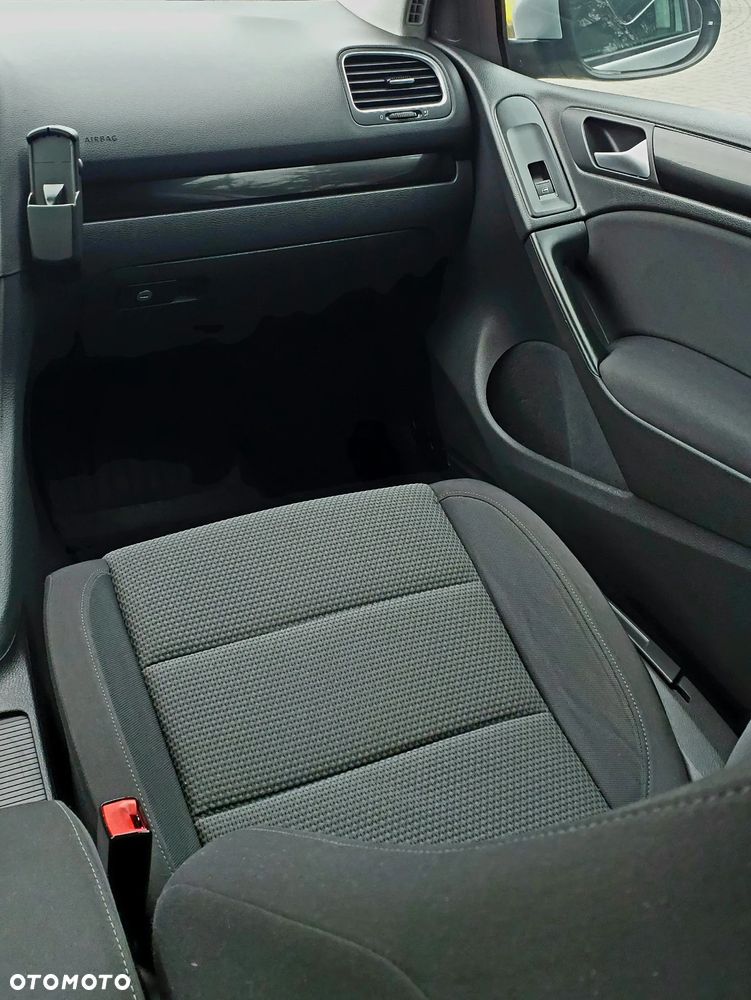 Volkswagen Golf - 12