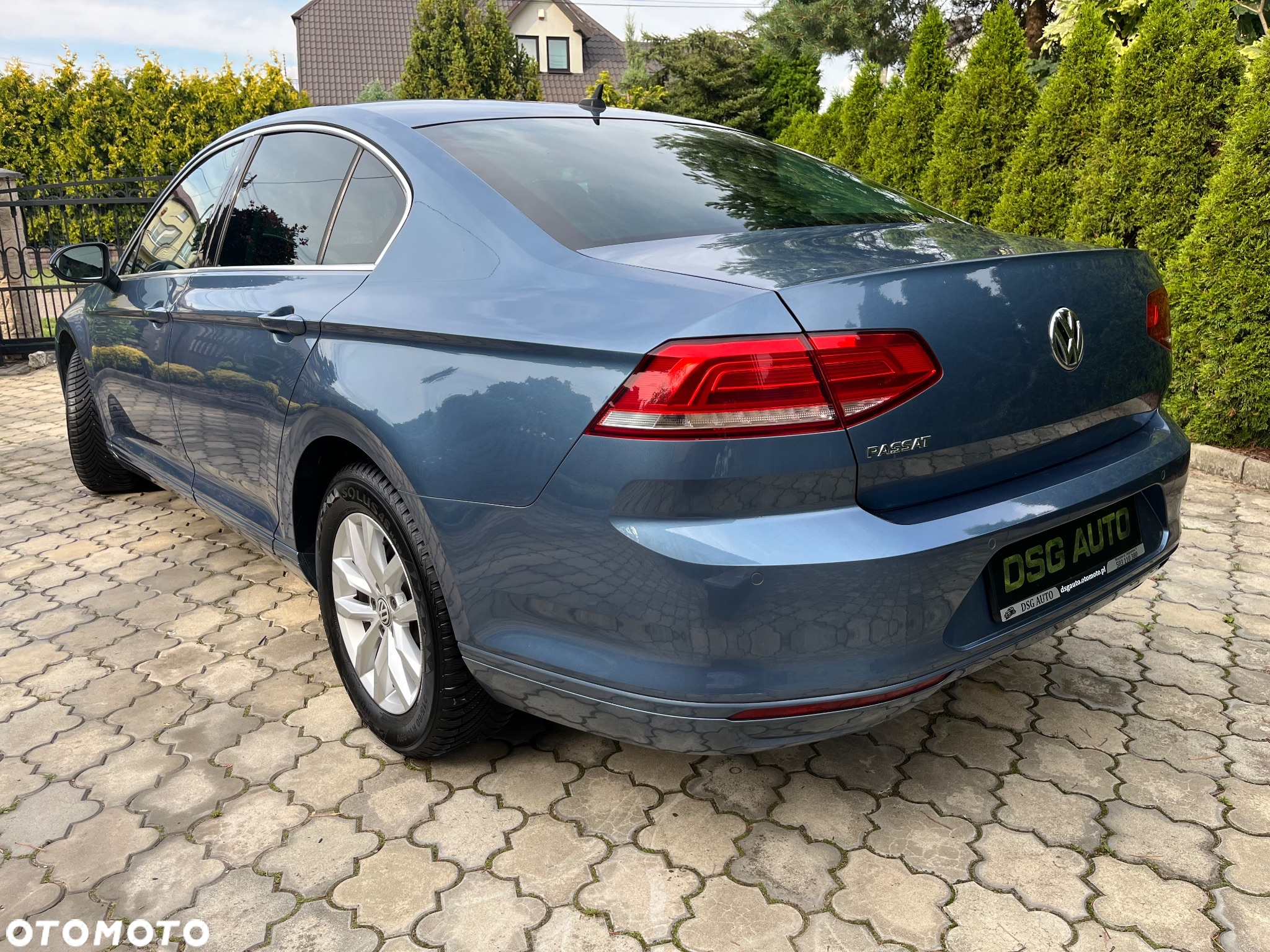 Volkswagen Passat - 16