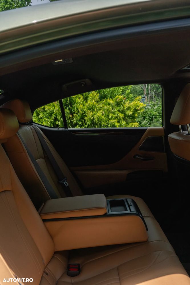 Lexus Seria ES 300h Executive - 4