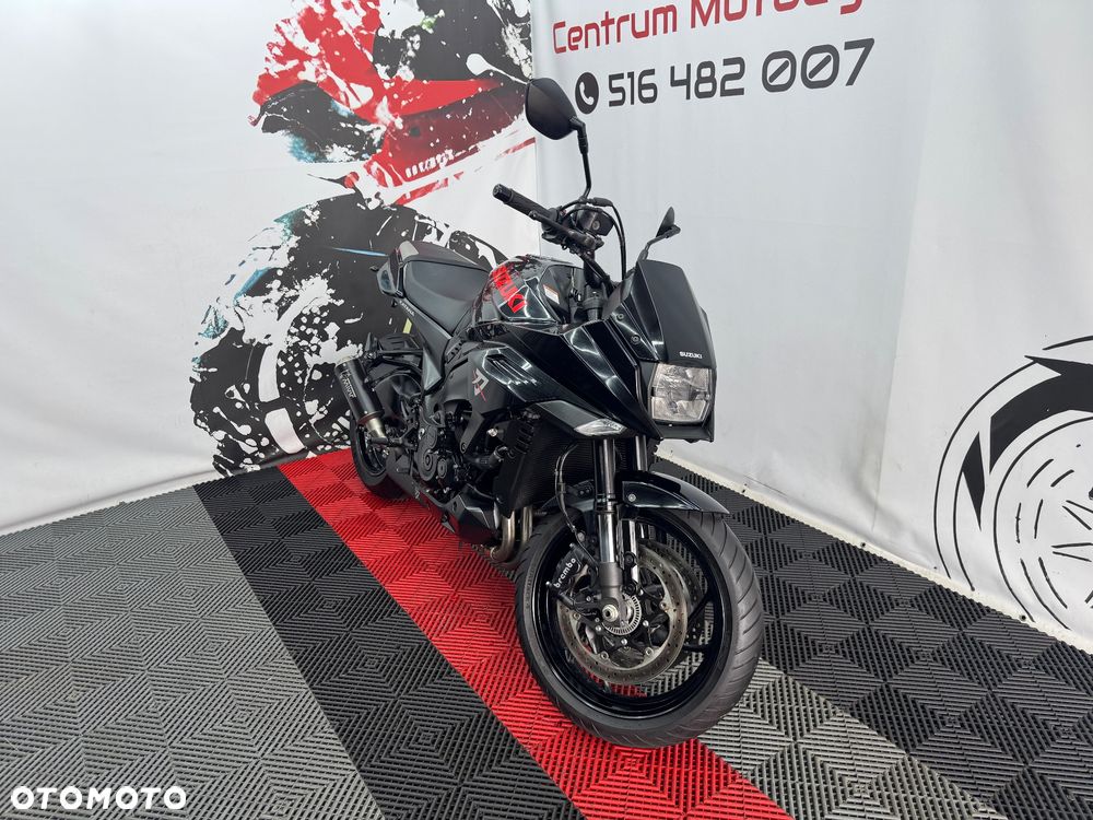 Suzuki GSX - 3