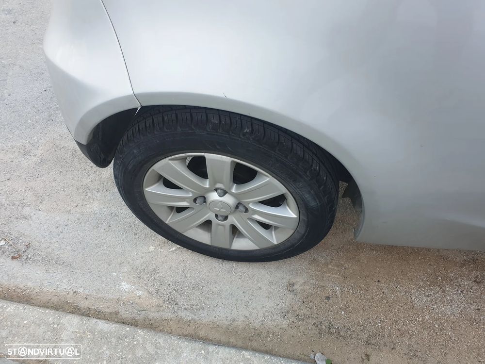 Mitsubishi Colt CZ3 1.1 Invite - 5