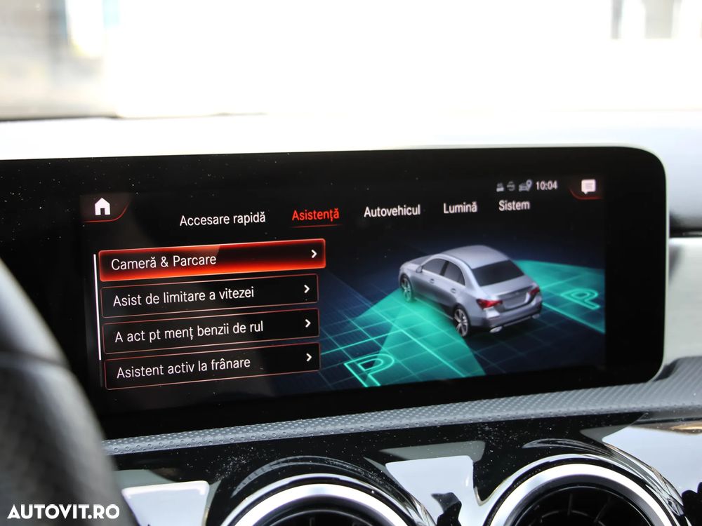 Mercedes-Benz A 180 d 7G-DCT AMG Line - 16