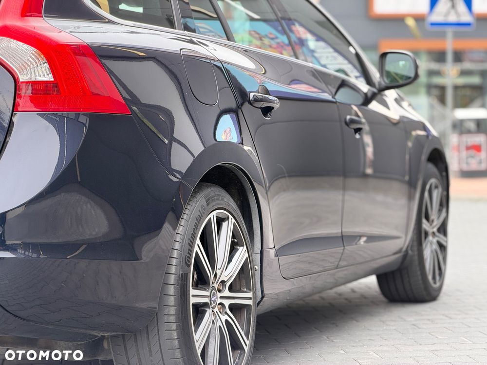 Volvo V60 D2 Geartronic Summum - 23