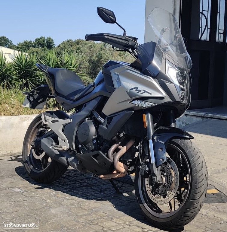 CF Moto 700MT (Carta A2) - 7