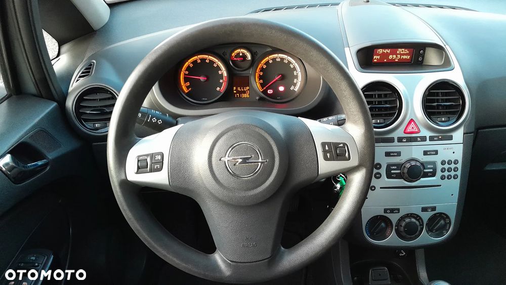Opel Corsa - 17