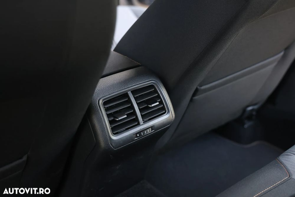 Volkswagen Golf 1.6 TDI DPF BMT DSG Comfortline - 25