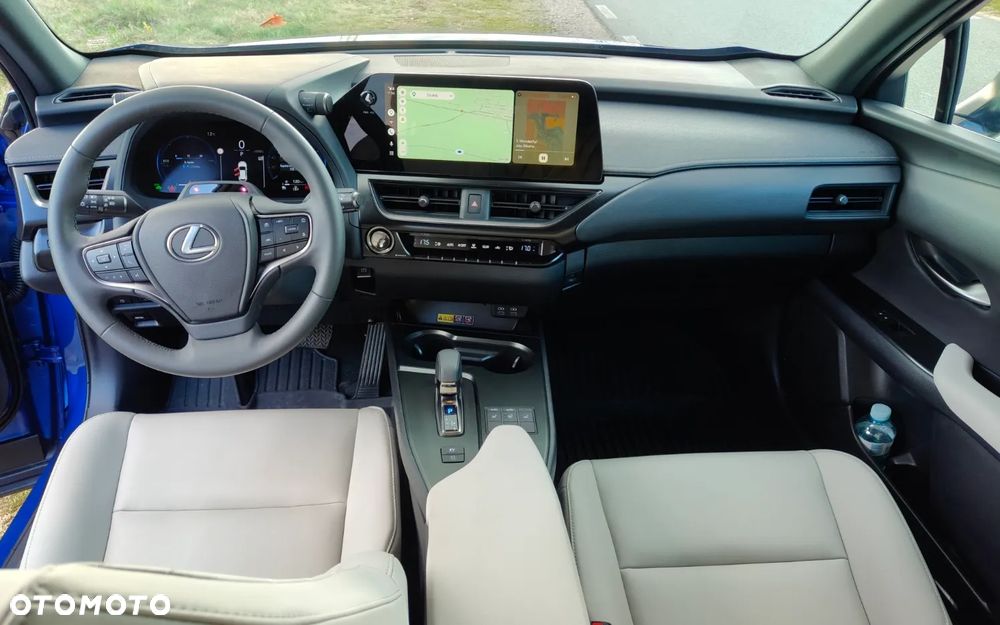 Lexus UX - 9