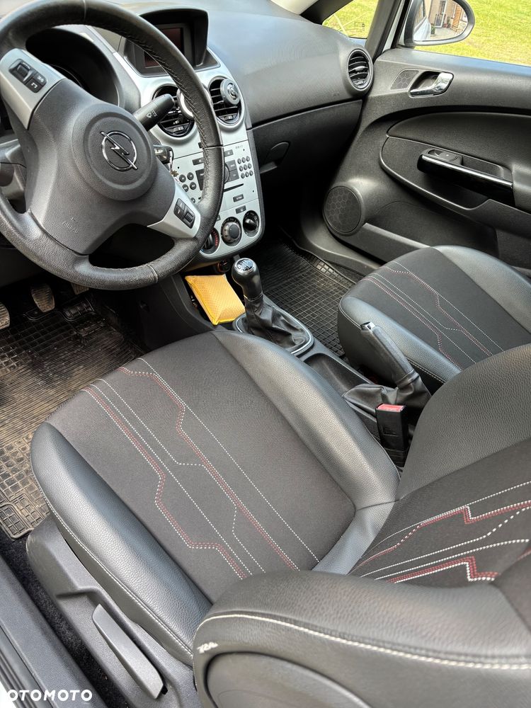 Opel Corsa 1.2 16V Enjoy - 4