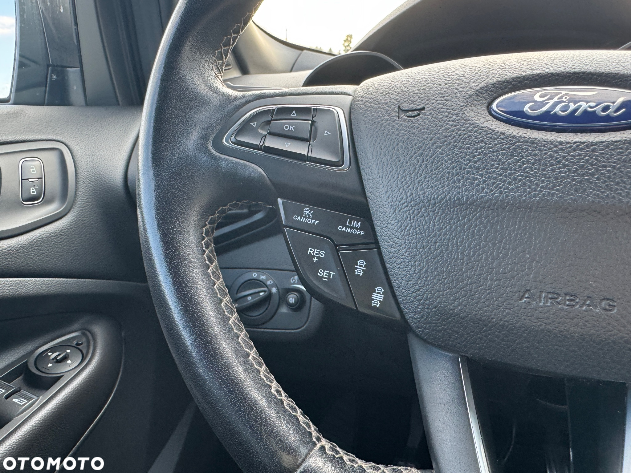 Ford Kuga 2.0 TDCi 4x4 ST-Line - 33