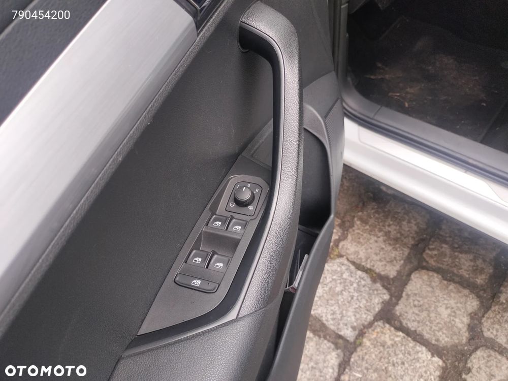 Skoda Karoq 1.6 TDI 4x2 Style DSG - 24
