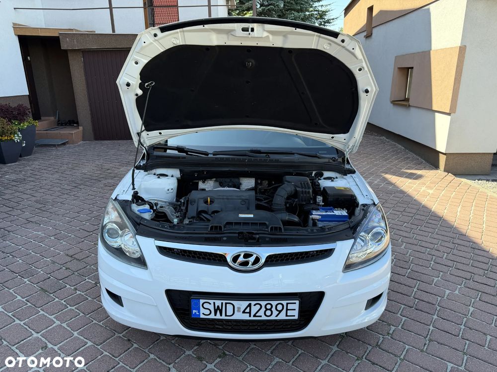 Hyundai i30 i30cw 1.4 Edition Plus - 37