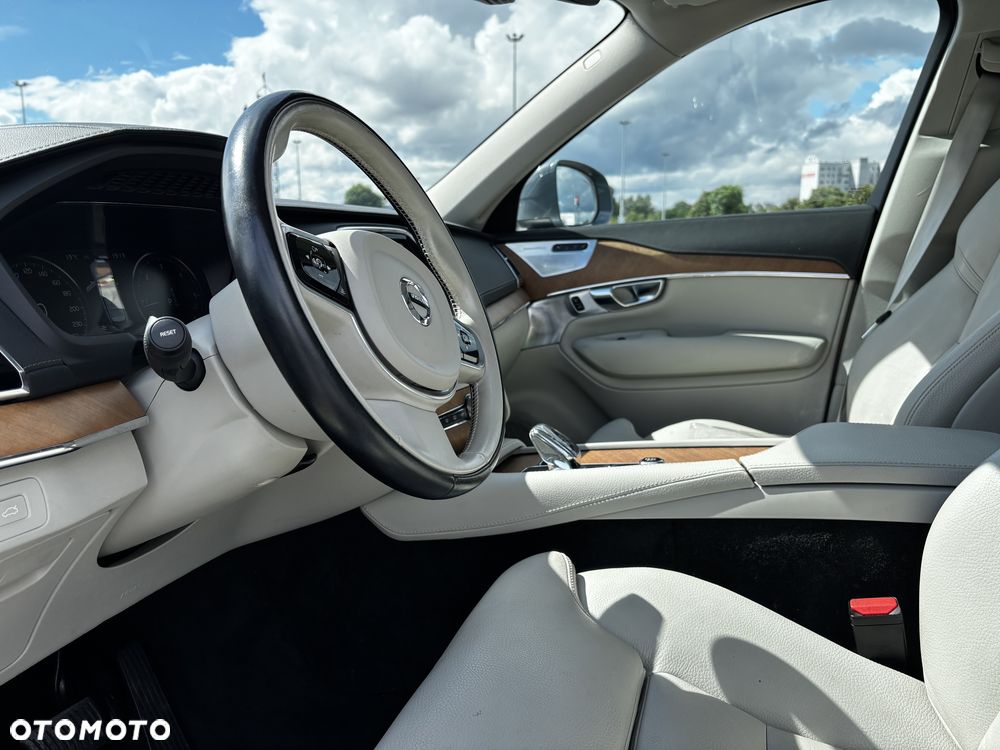 Volvo XC 90 B5 D AWD Inscription - 22