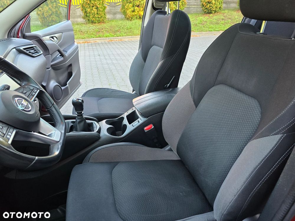 Nissan Qashqai 1.3 DIG-T N-CONNECTA - 27