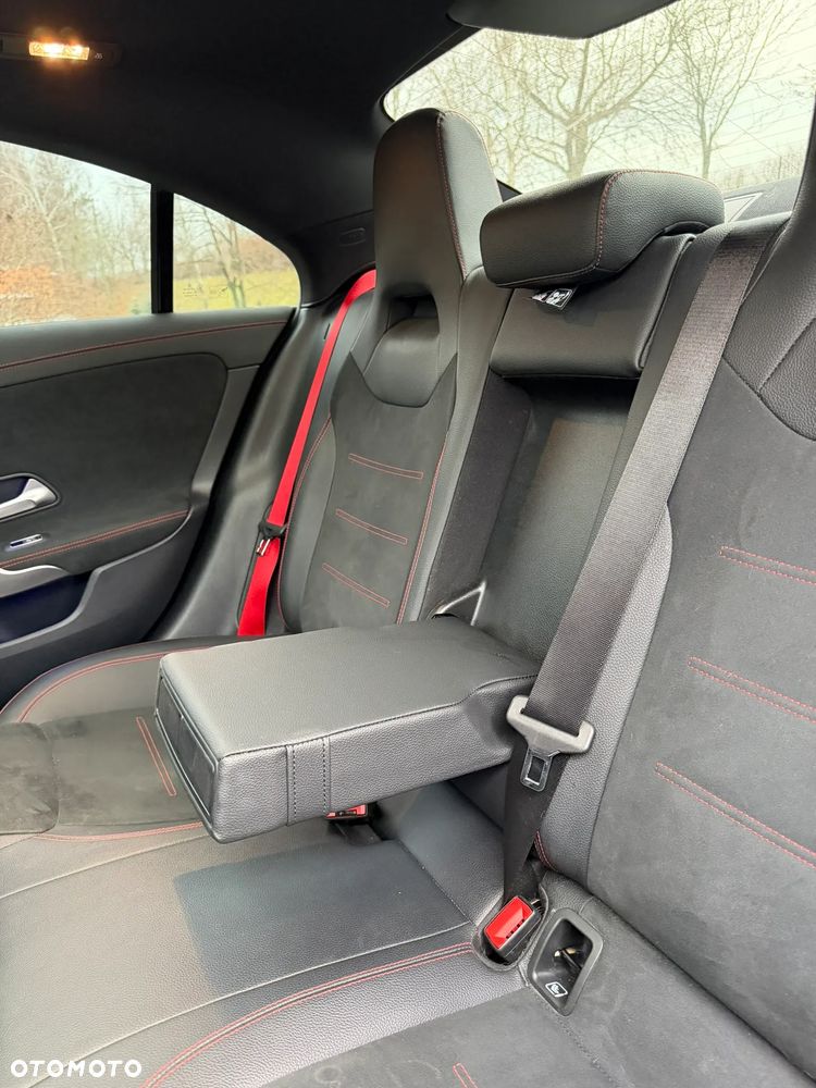 Mercedes-Benz CLA - 34