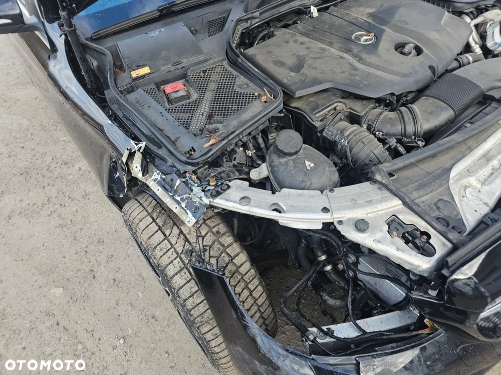 Mercedes-Benz Klasa C - 32