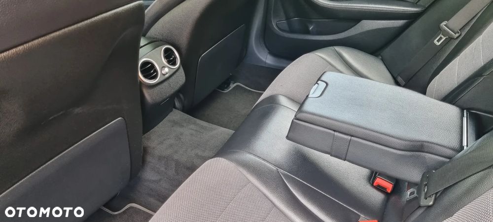 Mercedes-Benz Klasa C 220 (BlueTEC) d 7G-TRONIC - 15