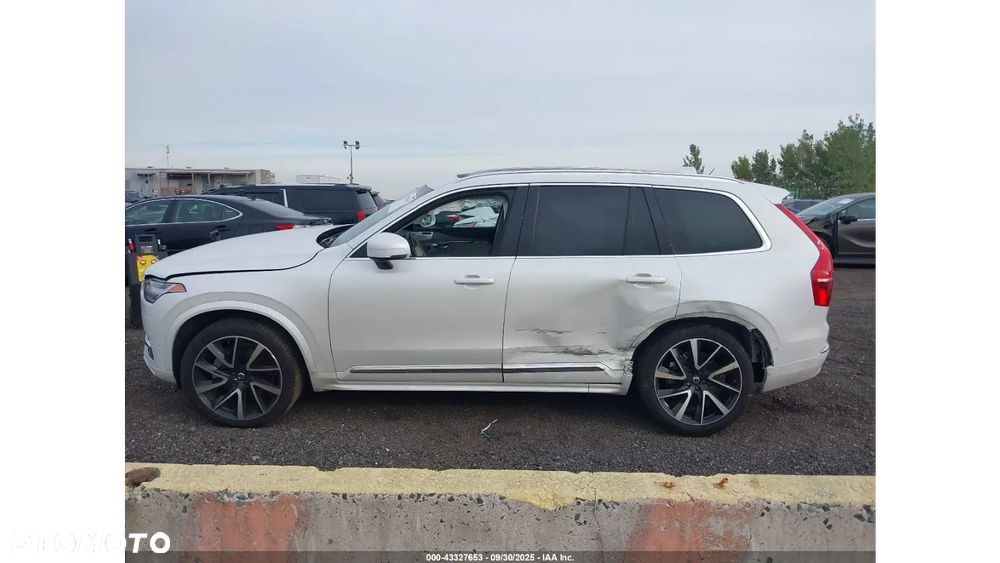 Volvo XC 90 - 7