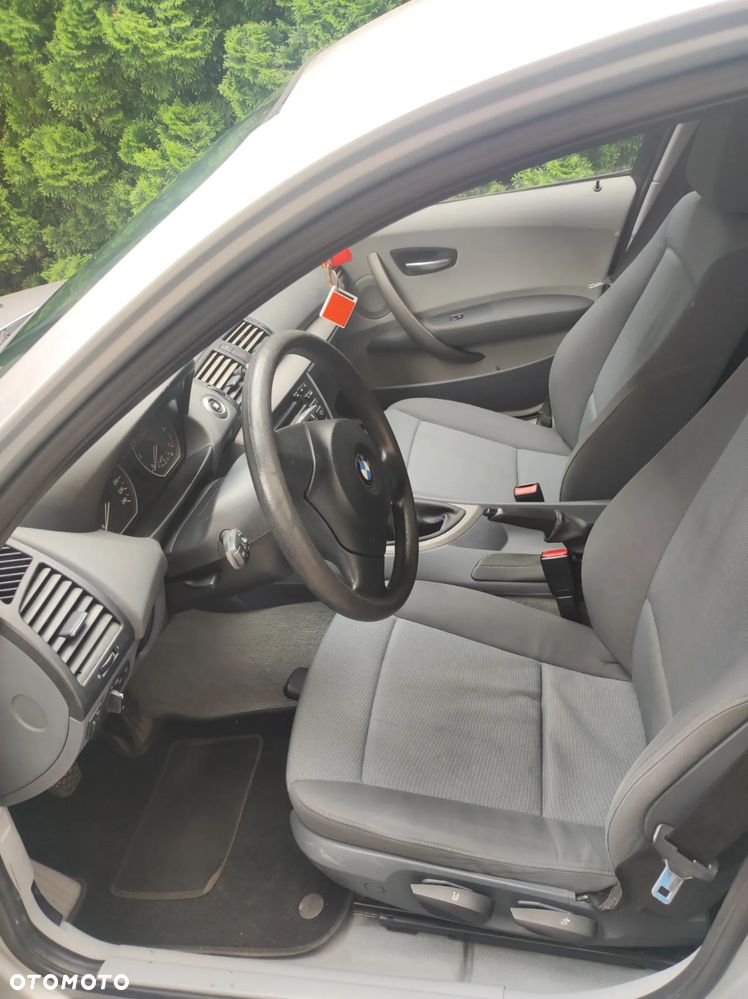 BMW Seria 1 116i - 5
