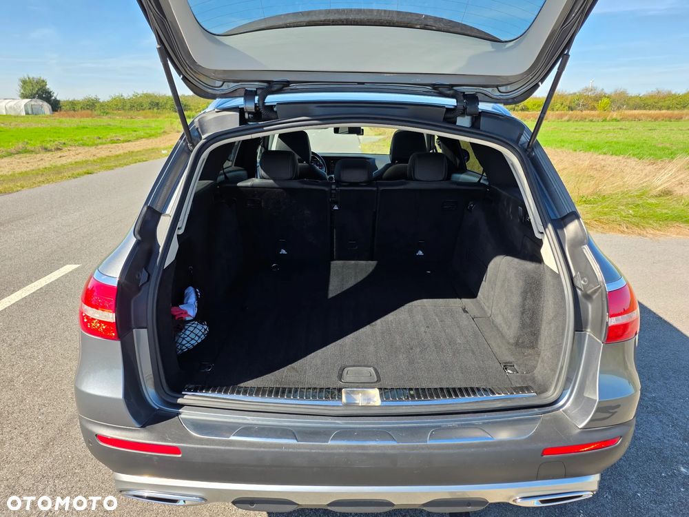 Mercedes-Benz Klasa E 220 d 4-Matic All-Terrain - 16