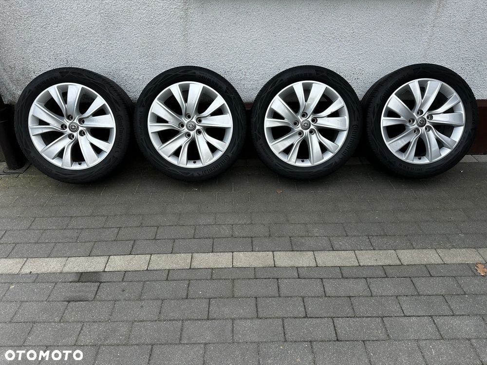 245 45 18 / 5x115 / OPEL Insignia B Zafira Astra Antara CHEVROLET / CONTINENTAL - 2