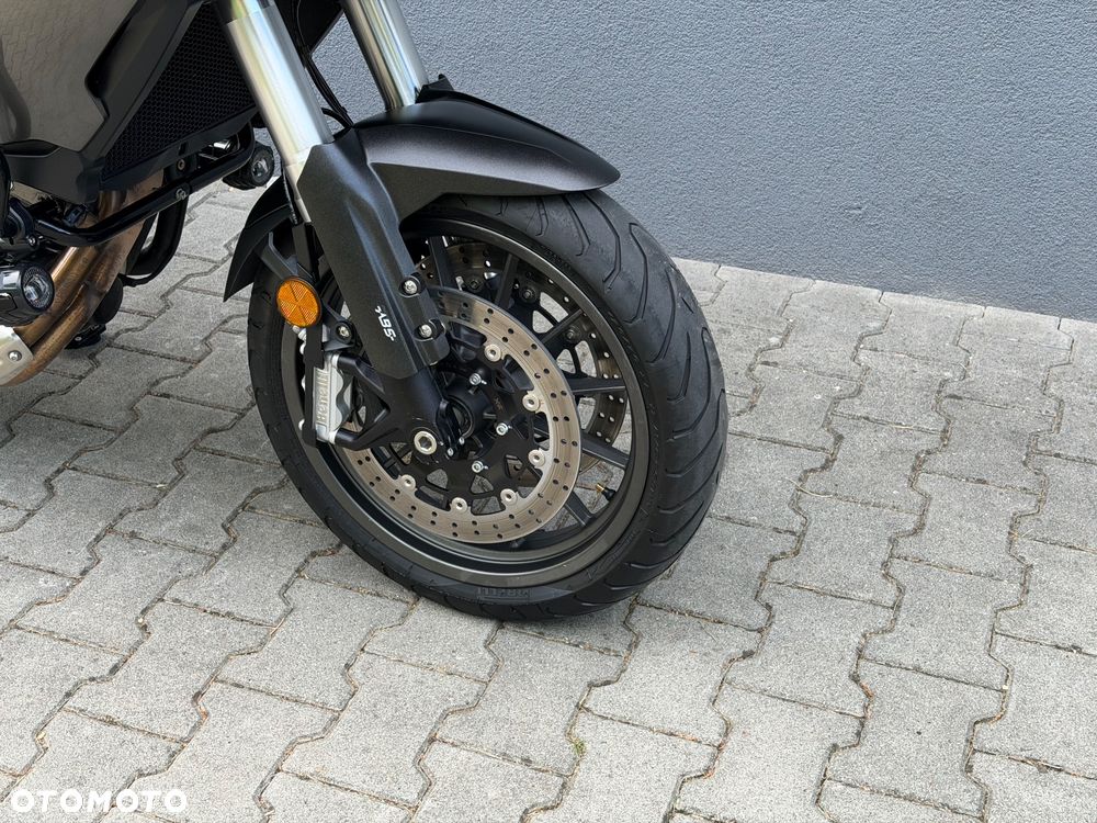 Benelli TRK 502 - 25