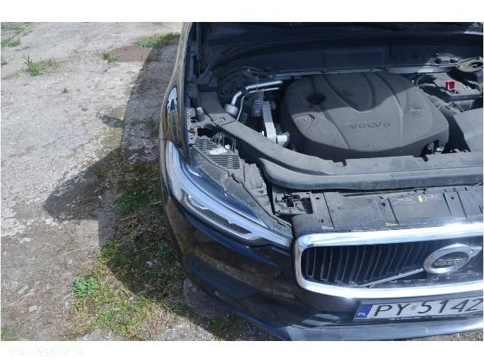Volvo XC 60 D4 AWD Momentum - 24