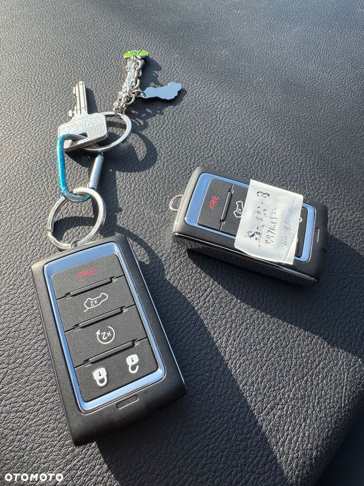 Jeep Grand Cherokee - 25