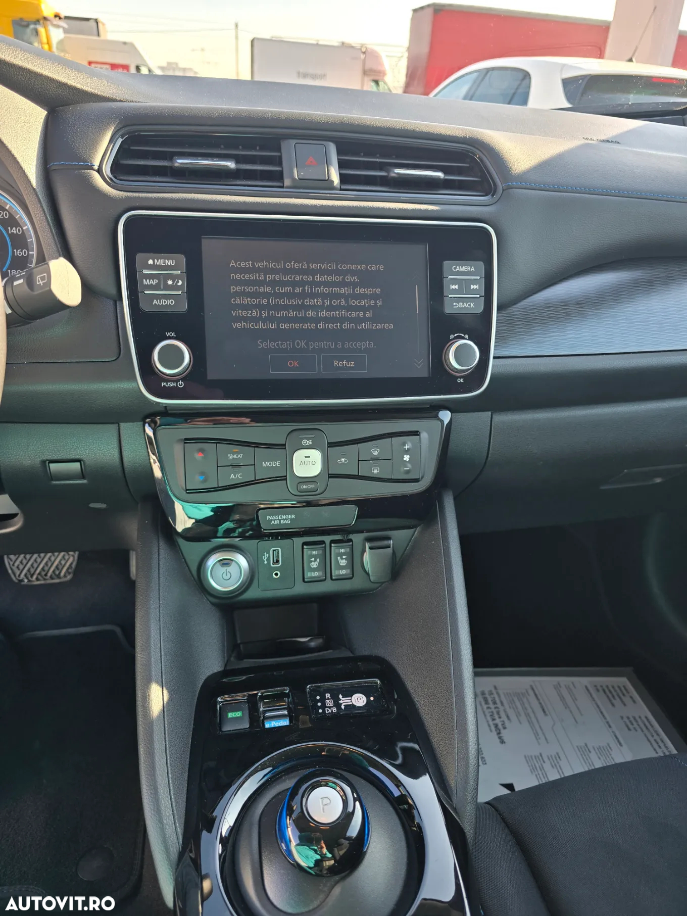 Nissan LEAF N-Connecta - 8