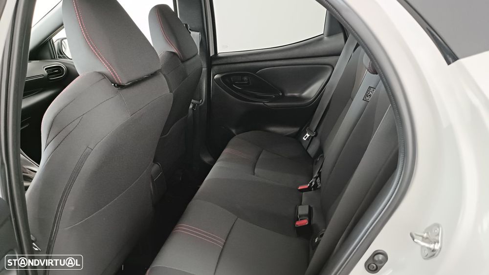 Toyota Yaris - 11