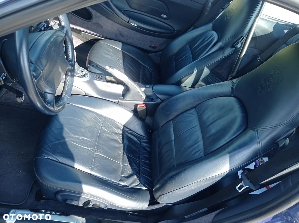 Porsche 911 Carrera - 14