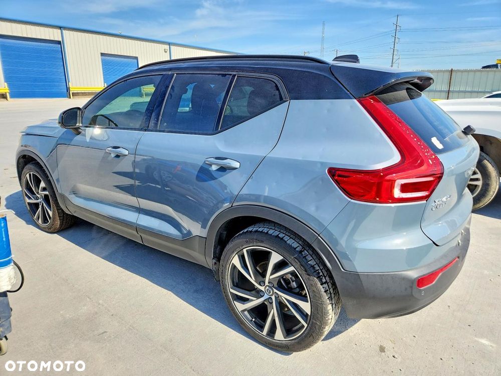 Volvo XC 40 - 3