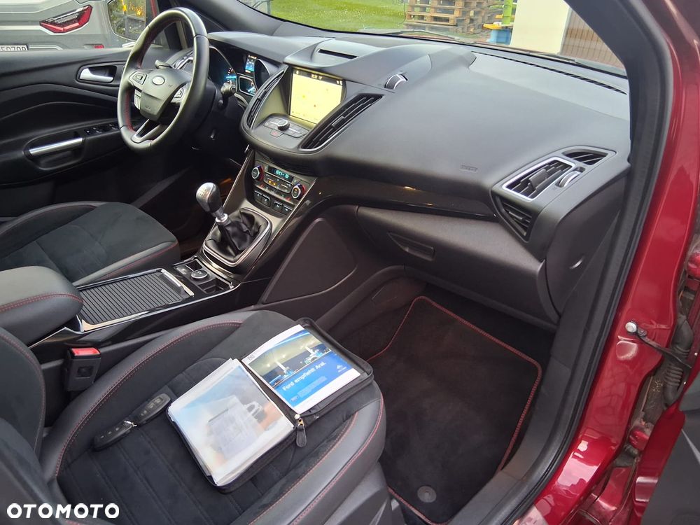 Ford Kuga 1.5 EcoBoost 2x4 ST-Line - 7