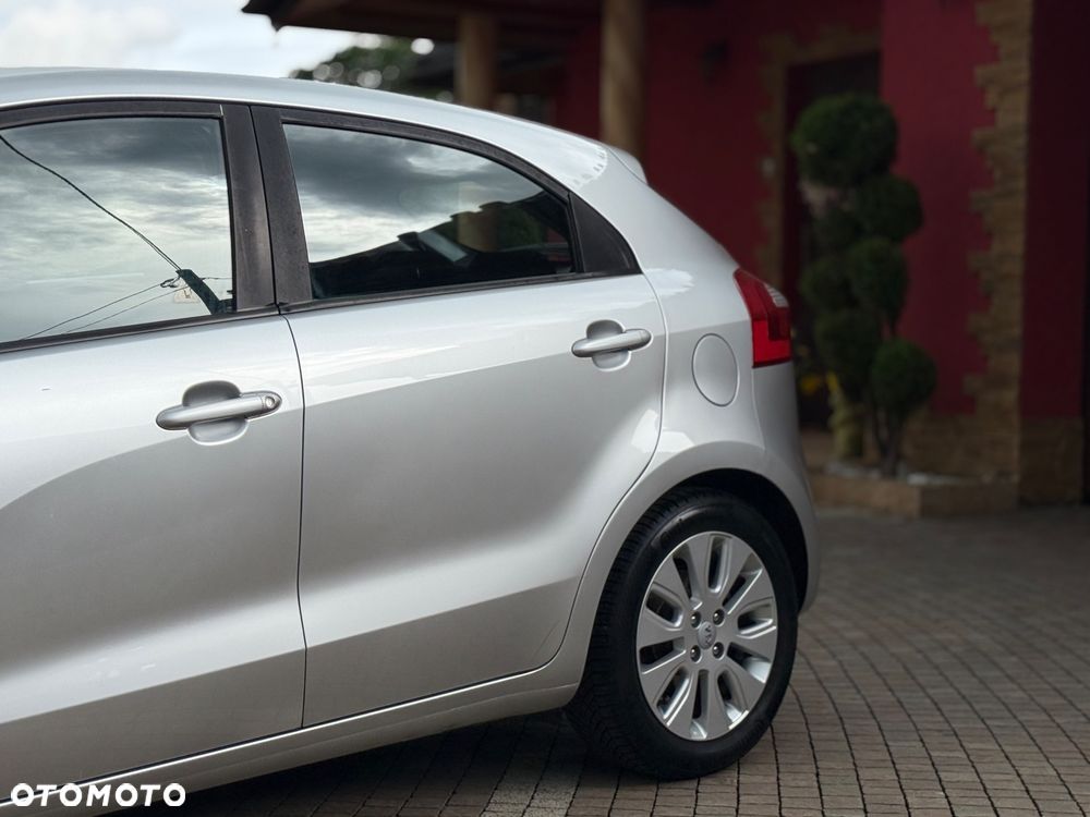 Kia Rio - 9