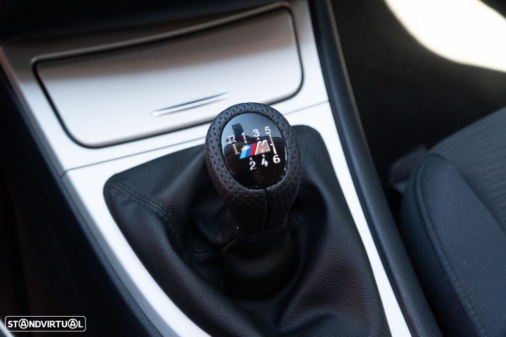 BMW 118 d Pack M - 35