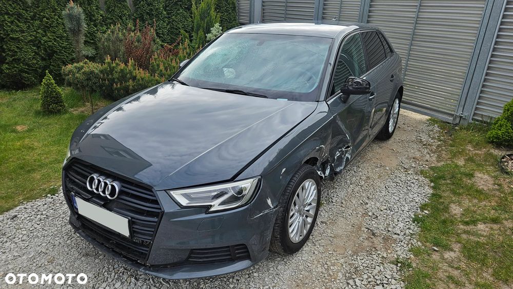 Audi A3 Sportback - 1