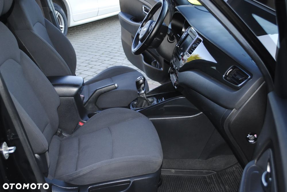 Kia Carens 1.7 CRDi 115 Dream Team Edition - 16