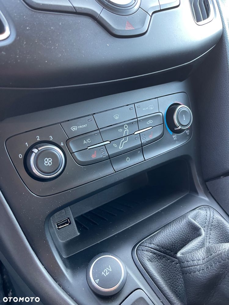 Ford Focus - 12
