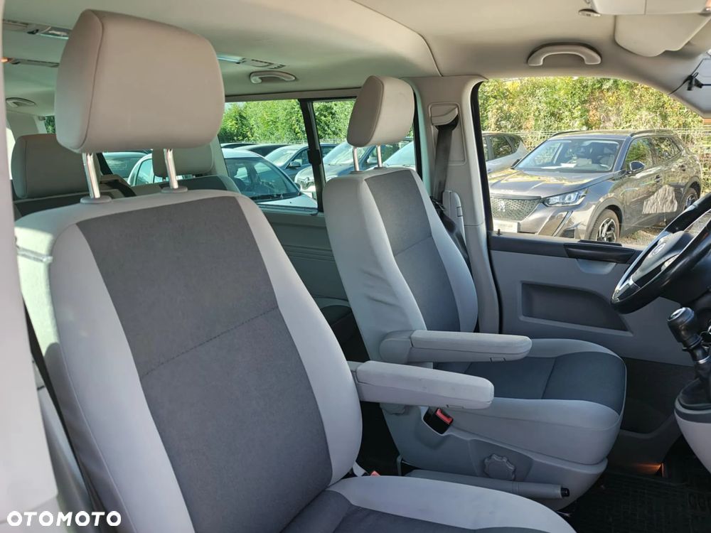 Volkswagen Caravelle - 26