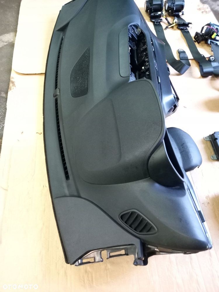 KONSOLA DESKA AIR BAG PASY SENSOR KIA CARNIVAL - 2