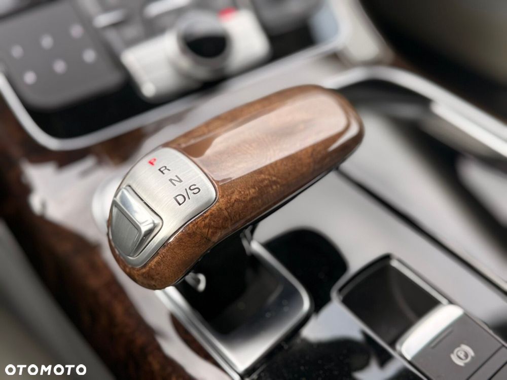 Audi A8 - 18