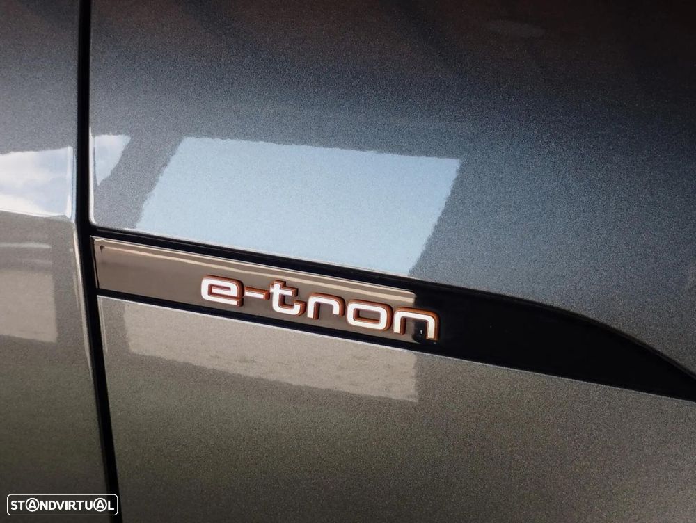Audi e-tron 55 quattro S line - 23