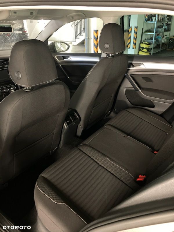 Volkswagen Golf 2.0 TDI (BlueMotion Technology) DSG Comfortline - 16