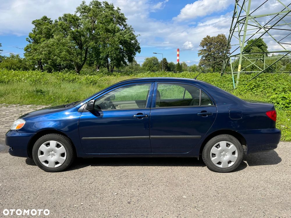 Toyota Corolla - 4