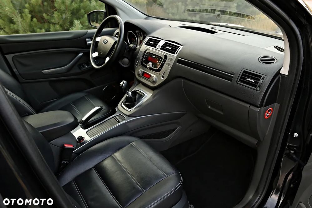 Ford Kuga 2.0 TDCi 2x4 Titanium - 8