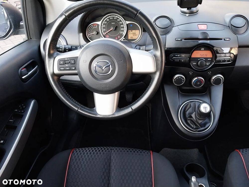 Mazda 2 1.3 Exclusive - 21